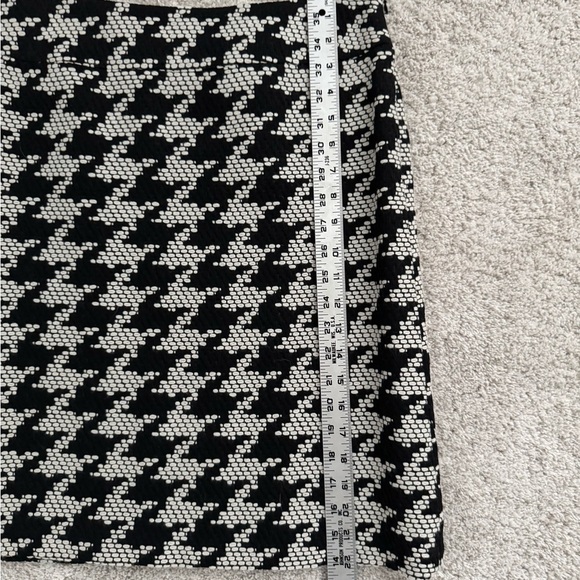 Talbots Knee Length Houndstooth Wool Blend Skirt Size 6 - Picture 6 of 6